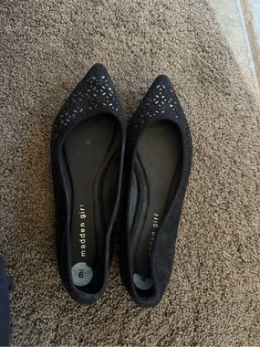Madden Girl Black Pointed Laser-Cut Suede Flats